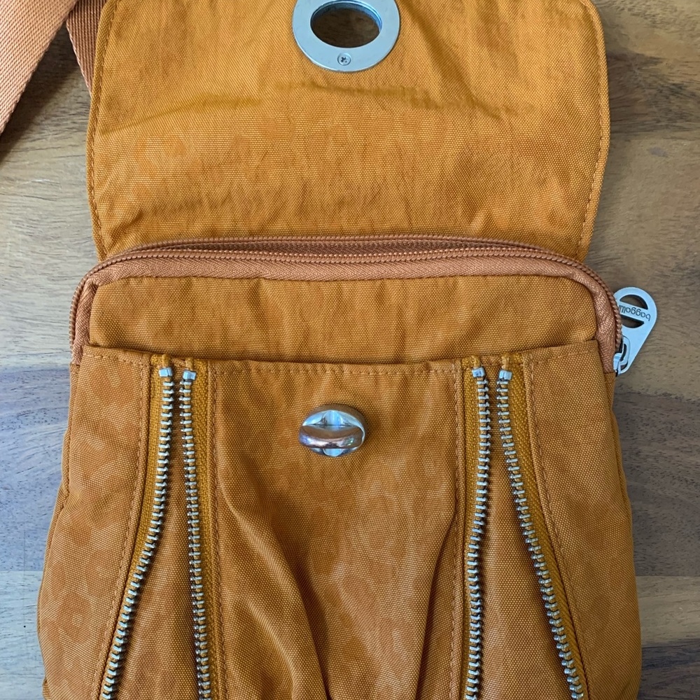 BAGGALLINI Orange Leopard Print Crossbody Bag - Picture 4 of 7